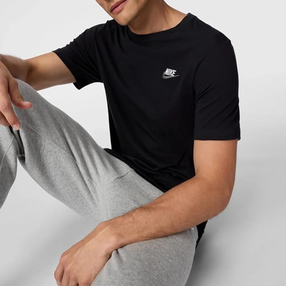 Nike Standard Fit The Nike Tee Size S - Picture 10 of 11